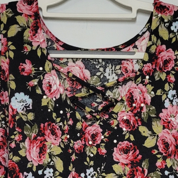 Sleeveless Crisscross v-neck Blouse XL 16-18 - Picture 3 of 5